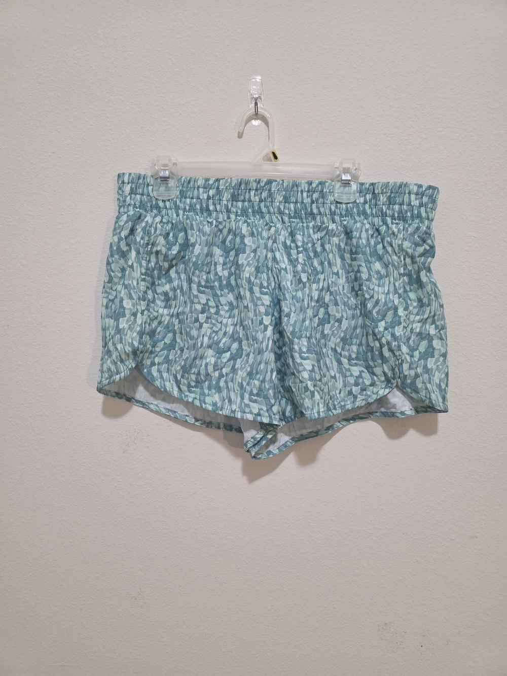 Zella Aqua Patterned Running Shorts